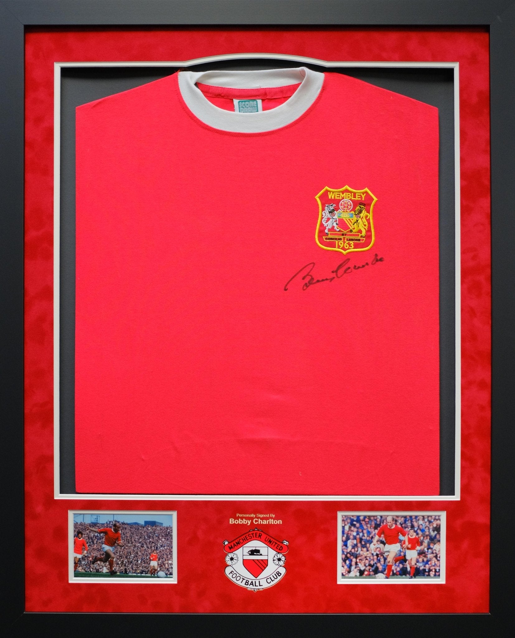 Bobby Charlton Signed Manchester United Framed Display - Memorabilia Framers Shop